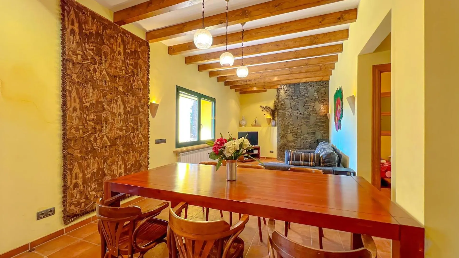 Family & Friends Getaway In Palamos Villa